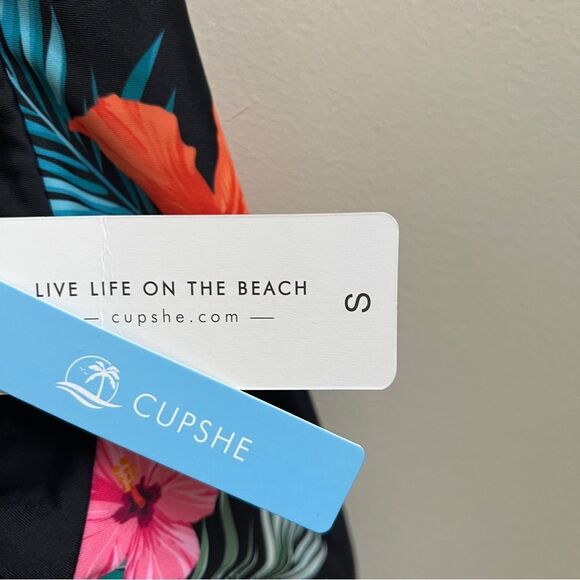 NWT tropical floral Cupshe swimsuit Size Small - Picture 5 of 7